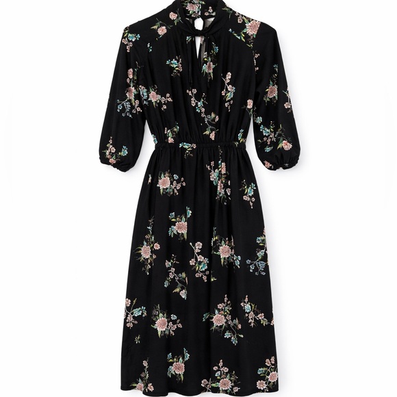 H&M Dresses & Skirts - 🌸 H&M Black Floral Midi Dress | Tie Neck | 3/4 Sleeves | Sz S 🌸